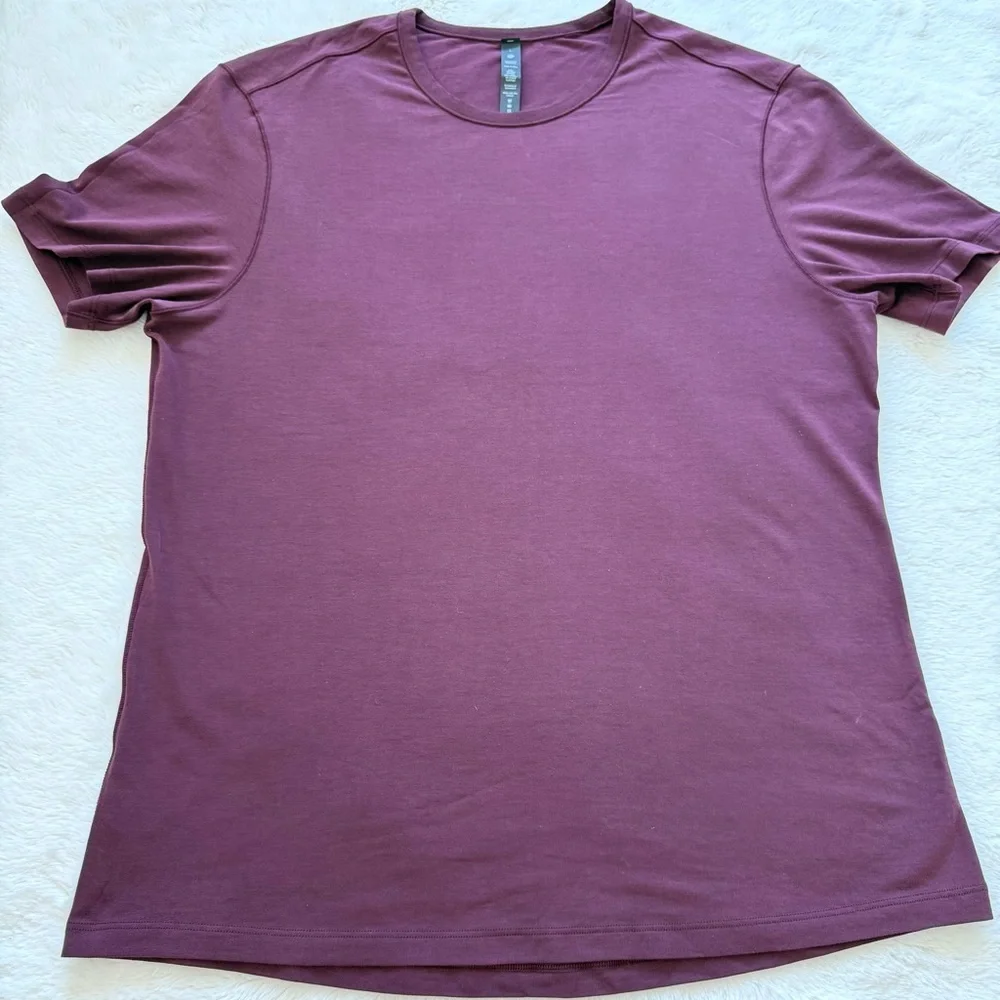 Lululemon Athletica men Tshirt size L